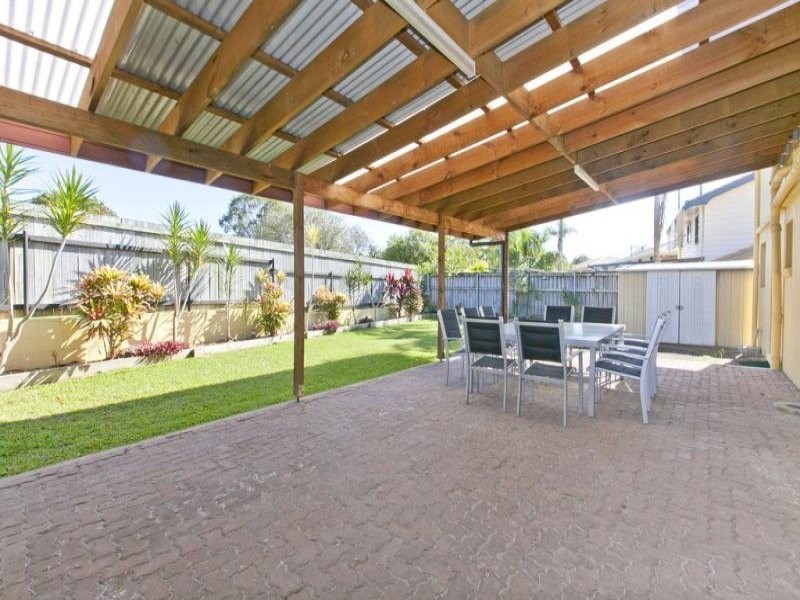 15 Eynsford Street, Carindale QLD 4152