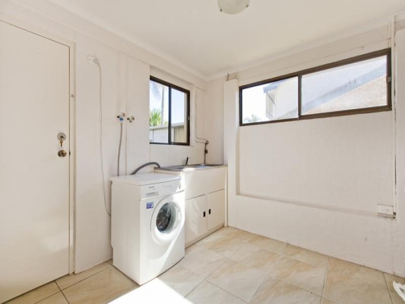 15 Eynsford Street, Carindale QLD 4152