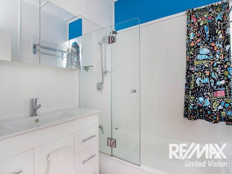 43 Raeburn Street, Manly QLD 4179
