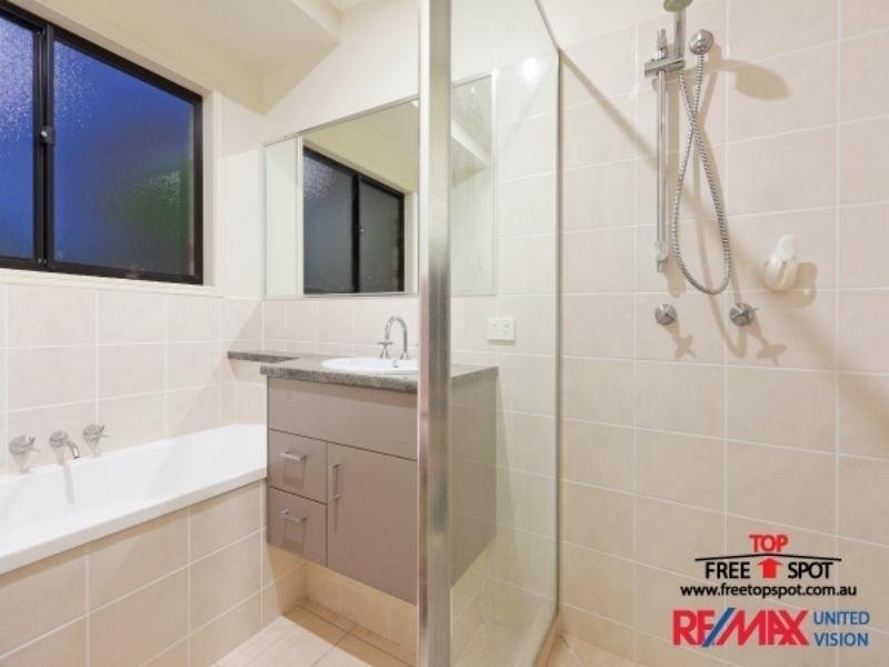 2/104 Finucane Road, Alexandra Hills QLD 4161