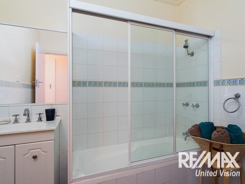 25 Barmore Street, Tarragindi QLD 4121