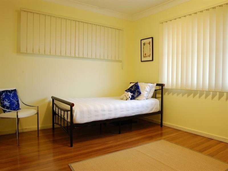 16 Koumala Street, Mansfield QLD 4122