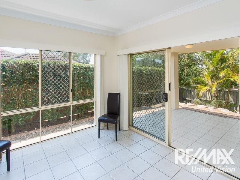 19 Oleander Place, Carindale QLD 4152