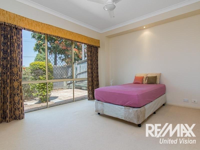 19 Oleander Place, Carindale QLD 4152
