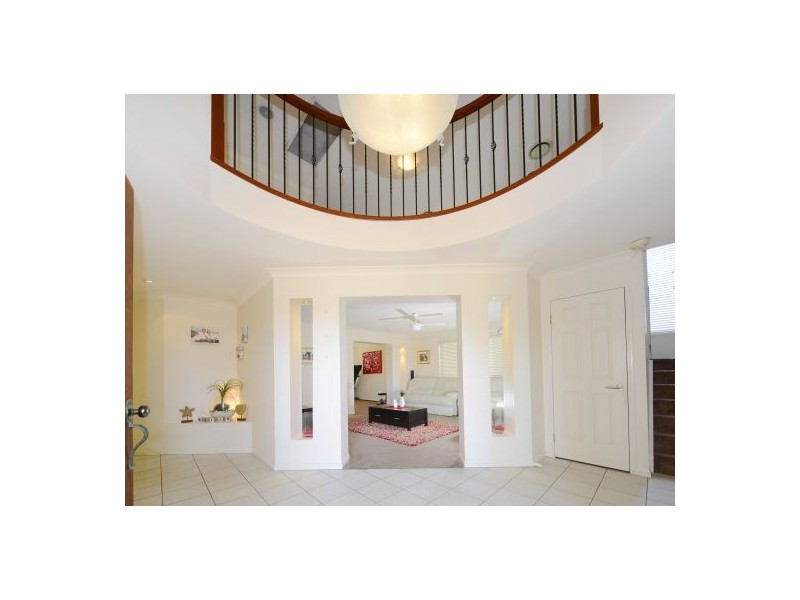 13 Pembridge Pl, Carindale QLD 4152