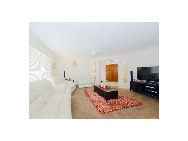 13 Pembridge Pl, Carindale QLD 4152