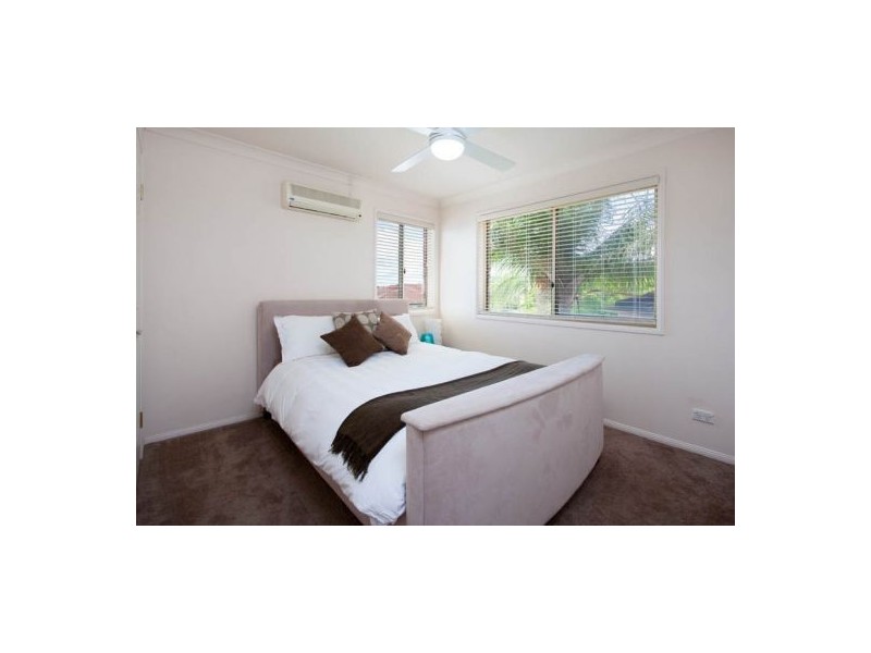 13 Pembridge Pl, Carindale QLD 4152