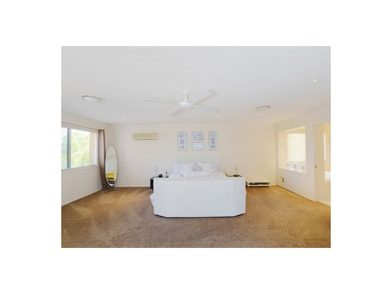 13 Pembridge Pl, Carindale QLD 4152