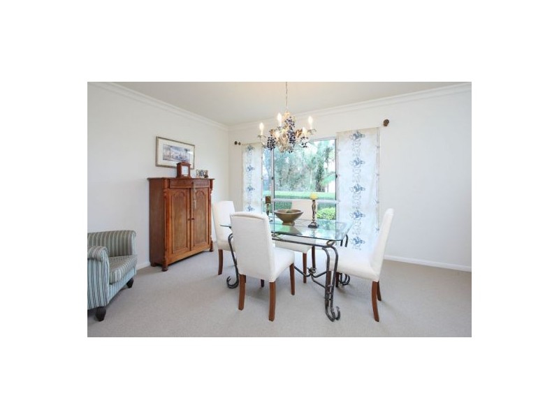 15 Highbury Close, Carindale QLD 4152