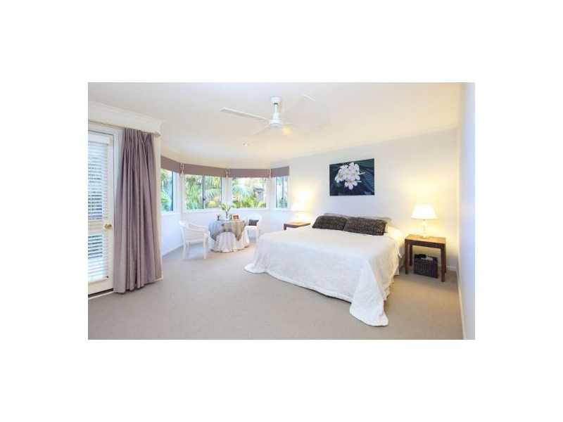 15 Highbury Close, Carindale QLD 4152