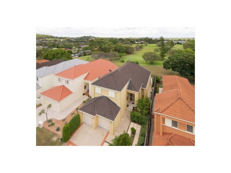 52 Flame Tree Crescent, Carindale QLD 4152