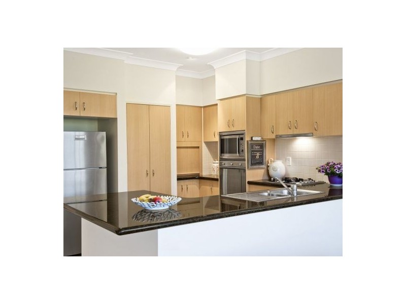 52 Flame Tree Crescent, Carindale QLD 4152