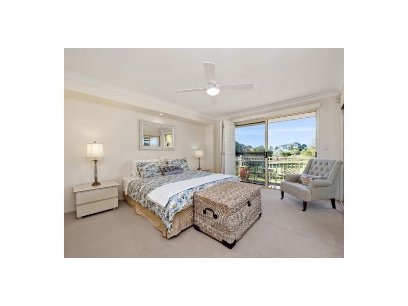 52 Flame Tree Crescent, Carindale QLD 4152