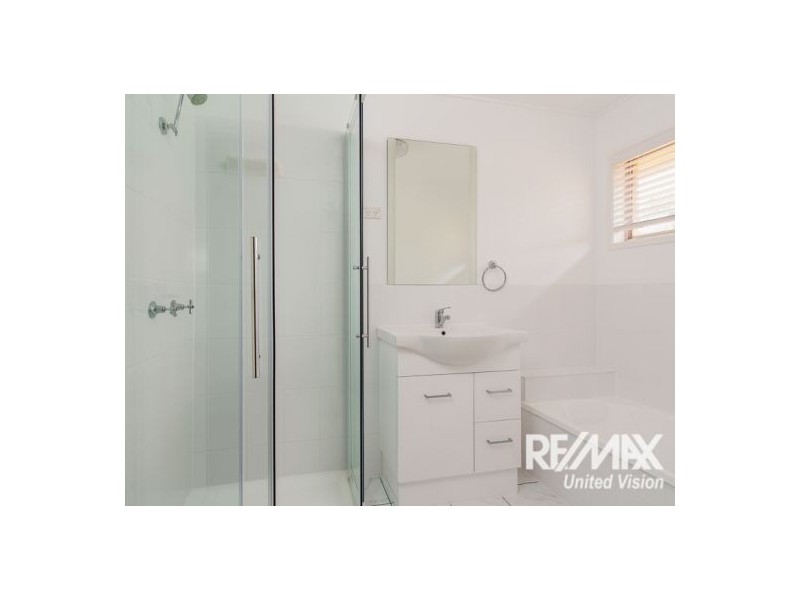 9 Orsan St, Wynnum West QLD 4178