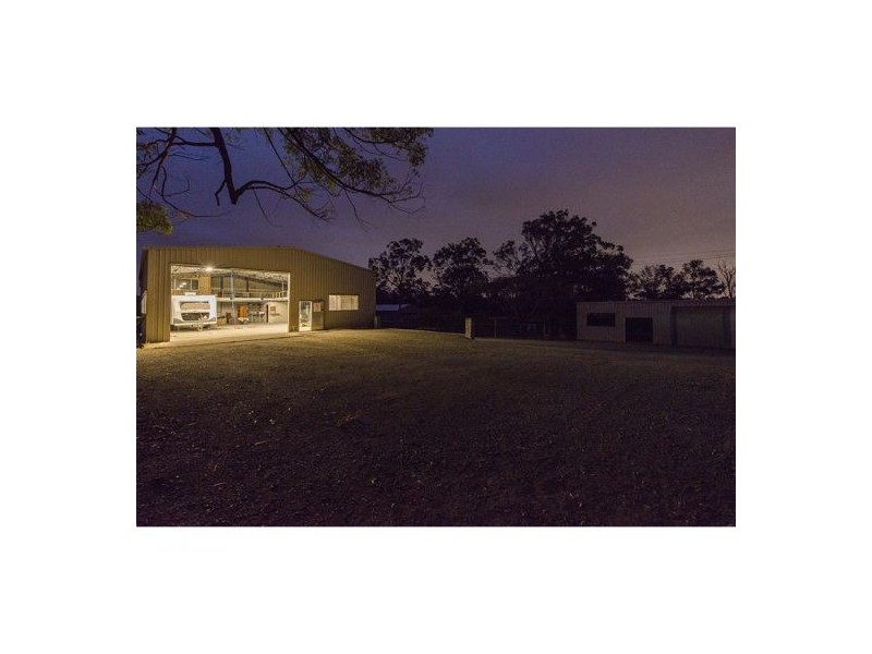 381 London Road, Belmont QLD 4153