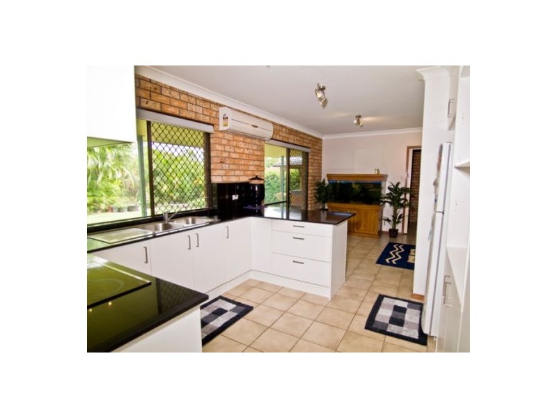 85 Scrub Road, Carindale QLD 4152