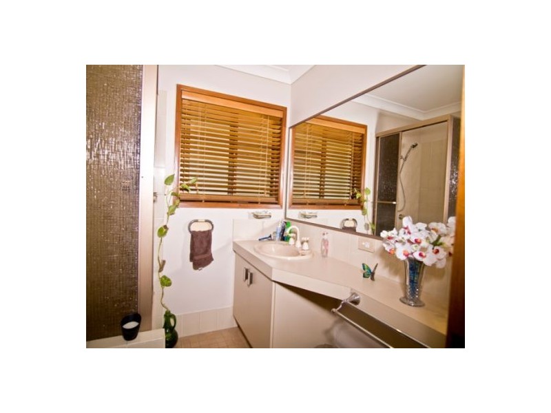 85 Scrub Road, Carindale QLD 4152