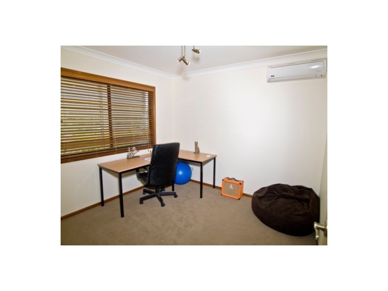 85 Scrub Road, Carindale QLD 4152