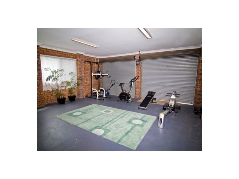 85 Scrub Road, Carindale QLD 4152