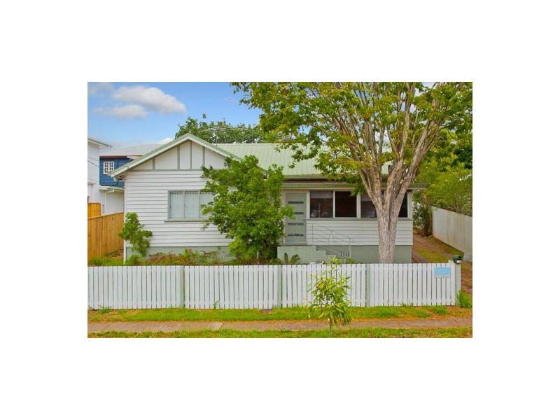 10 Orcades Road, Yeronga QLD 4104