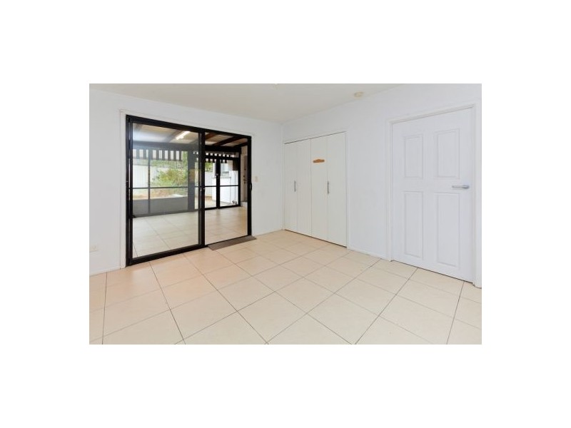 10 Orcades Road, Yeronga QLD 4104