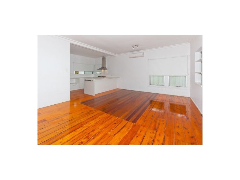 10 Orcades Road, Yeronga QLD 4104