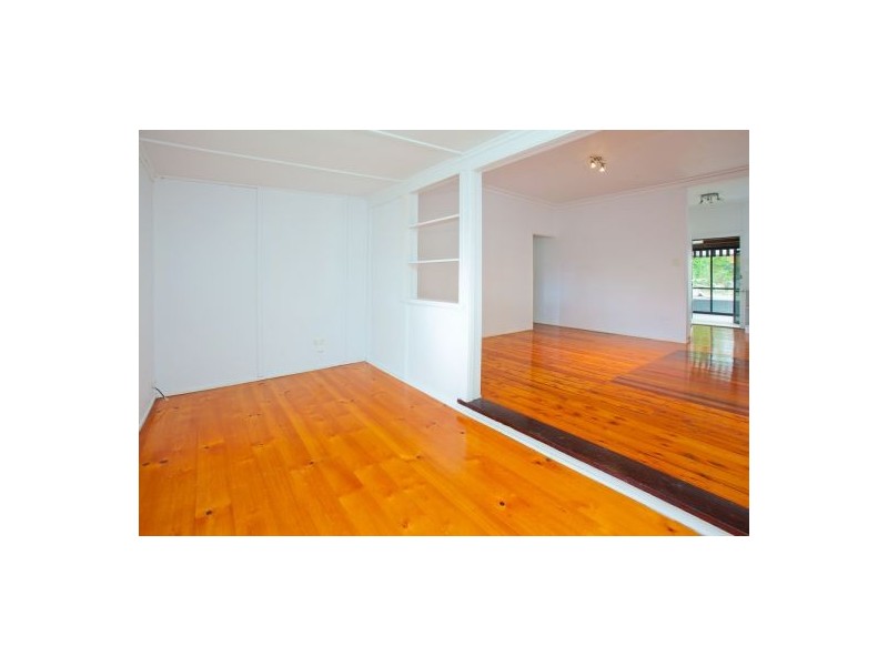 10 Orcades Road, Yeronga QLD 4104