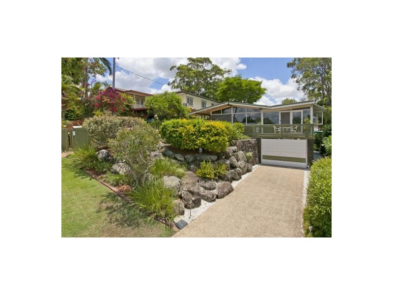 16 Burchell St, Carina QLD 4152