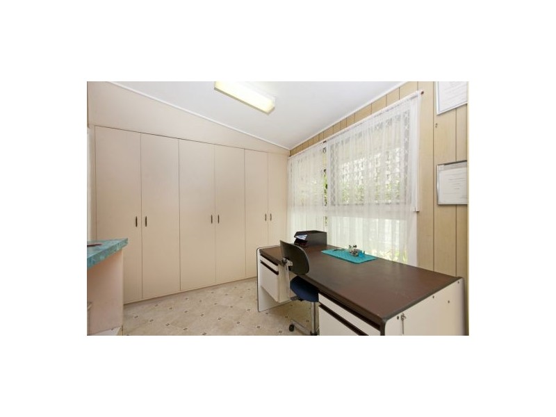 16 Burchell St, Carina QLD 4152