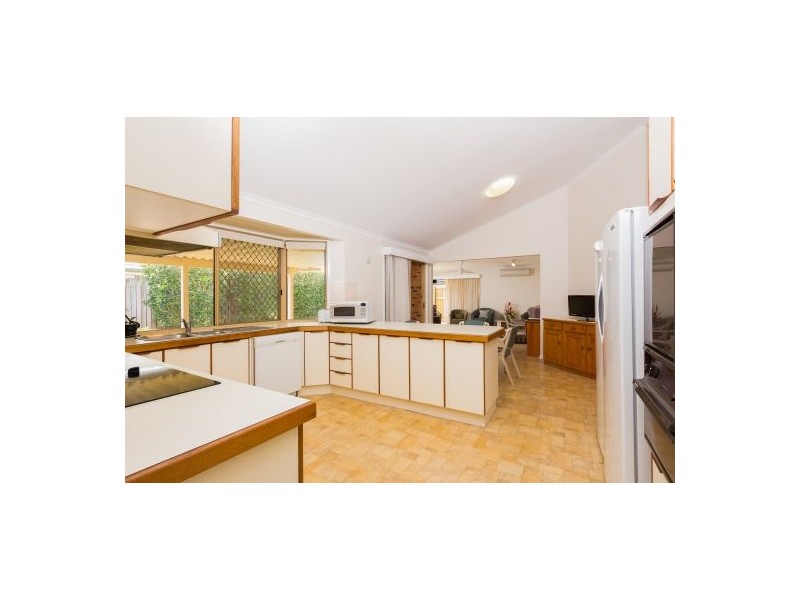 6 Baynes Street, Carindale QLD 4152