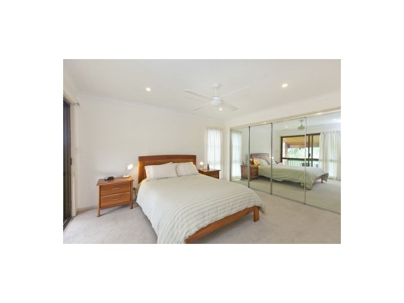 20 Banwell Crescent, Carindale QLD 4152