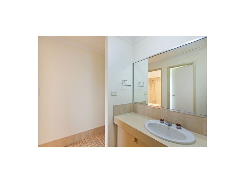 20 Banwell Crescent, Carindale QLD 4152