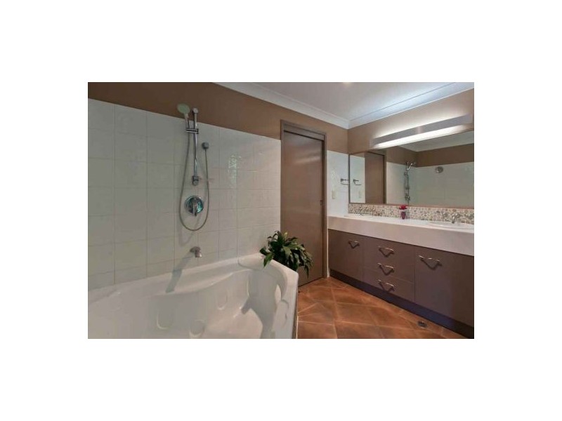 62 Fir Street, Victoria Point QLD 4165