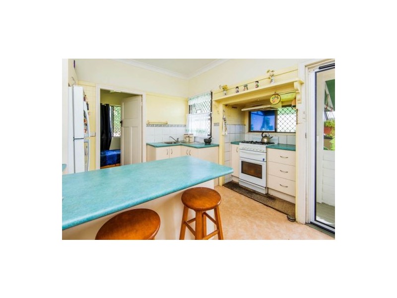 40 Crown Street, Holland Park West QLD 4121