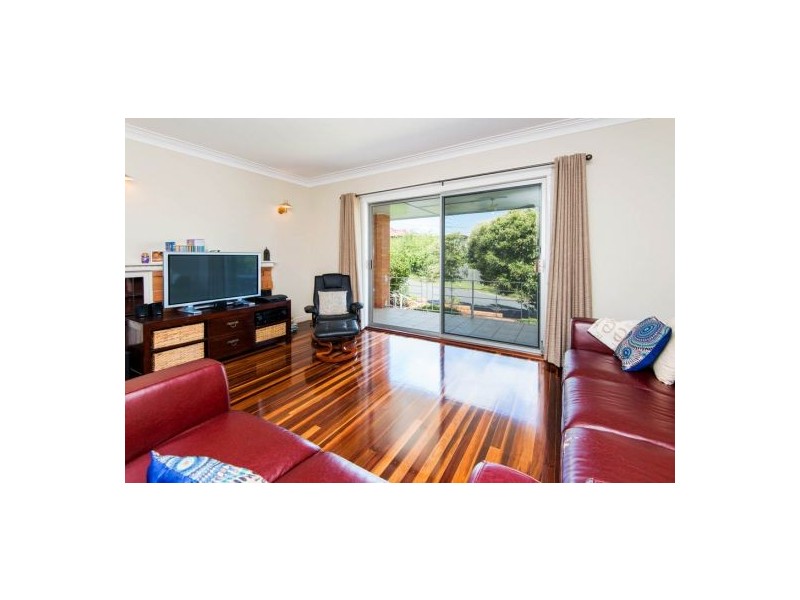 49 Doughty Avenue, Holland Park West QLD 4121