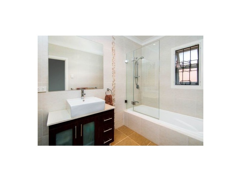 49 Doughty Avenue, Holland Park West QLD 4121