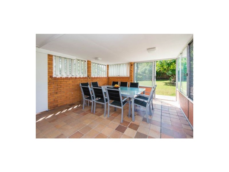 49 Doughty Avenue, Holland Park West QLD 4121