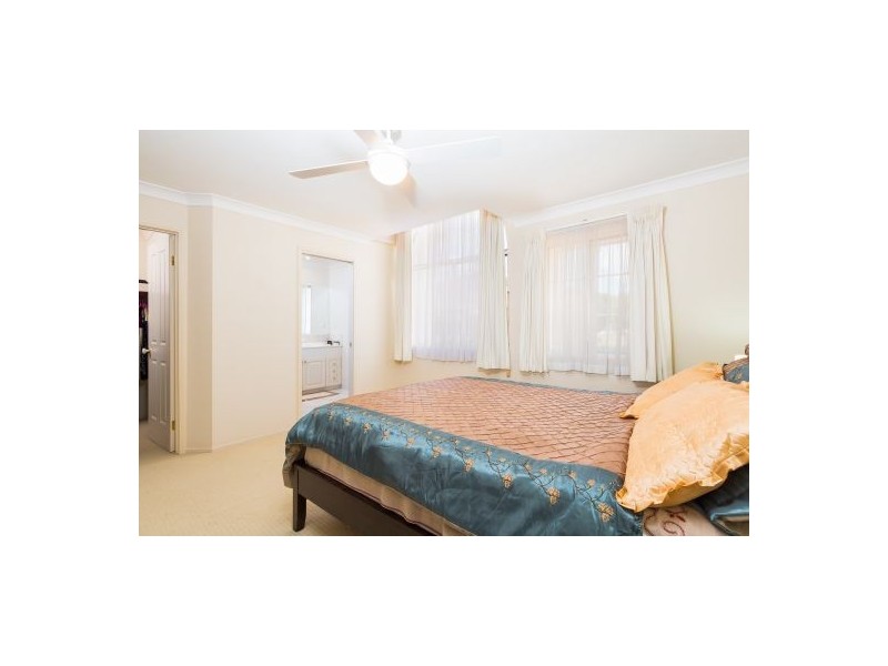 20 Ensign Street, Carindale QLD 4152