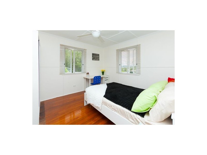 34 Enderby Street, Mount Gravatt East QLD 4122