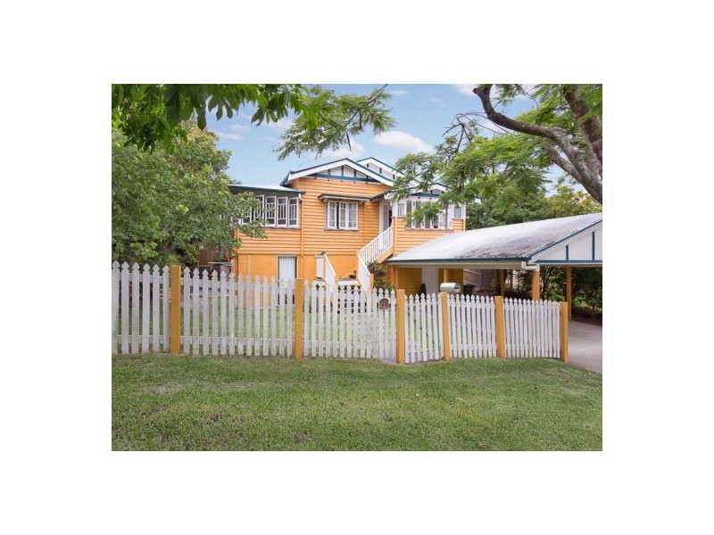 22 Beatrice Street, Bardon QLD 4065