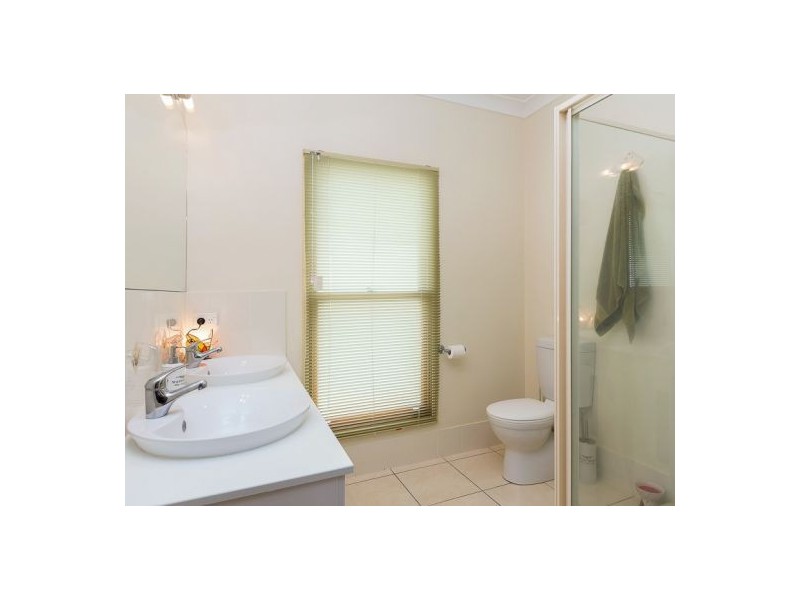 5 Cruiser Close, Springfield Lakes QLD 4300