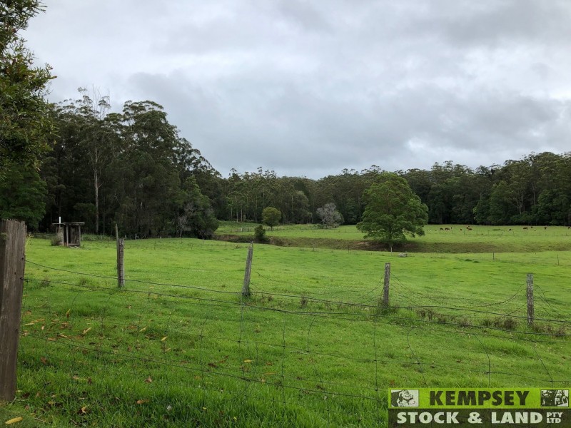 484 Blackbutt Rd, Herons Creek NSW 2443