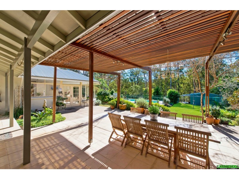 27 Hillview Dr, Aldavilla NSW 2440