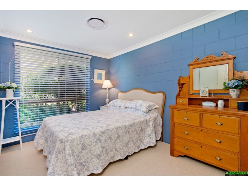 27 Hillview Dr, Aldavilla NSW 2440