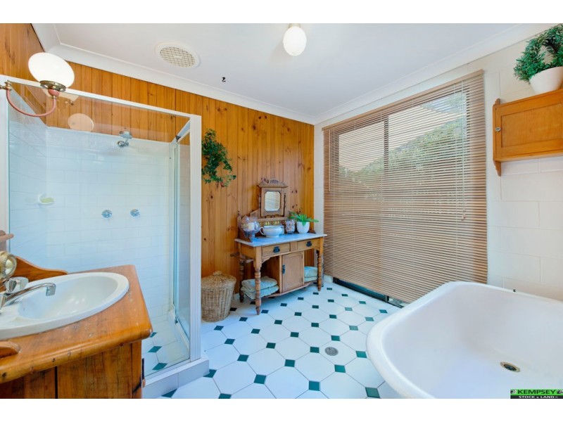 27 Hillview Dr, Aldavilla NSW 2440