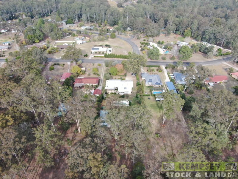 27 Hillview Dr, Aldavilla NSW 2440