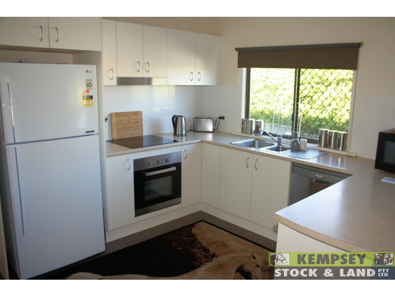 96 North Street, West Kempsey NSW 2440