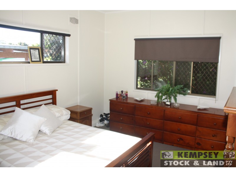 96 North Street, West Kempsey NSW 2440