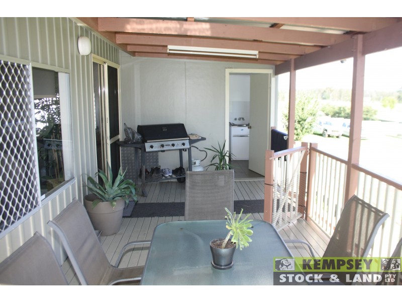 96 North Street, West Kempsey NSW 2440