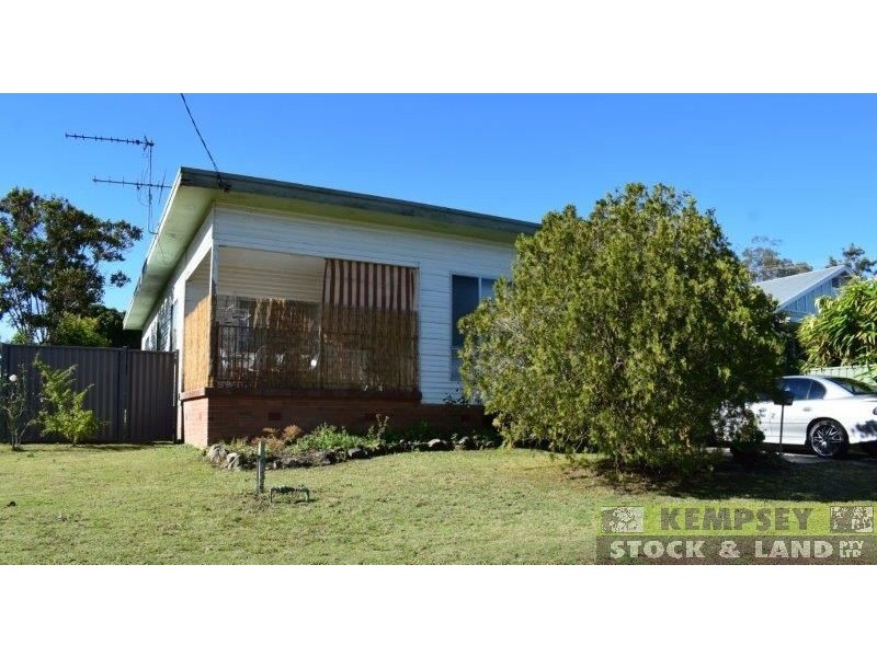 25 Macquarie St, South Kempsey NSW 2440
